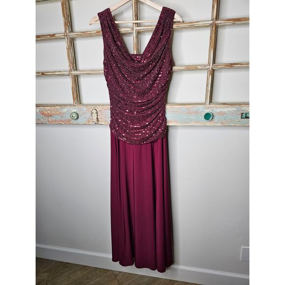 R&M Richards Dresses & Skirts - R & M Richards Long Evening Gown Dress W/ Glitter knit Bodice Ladies size 12